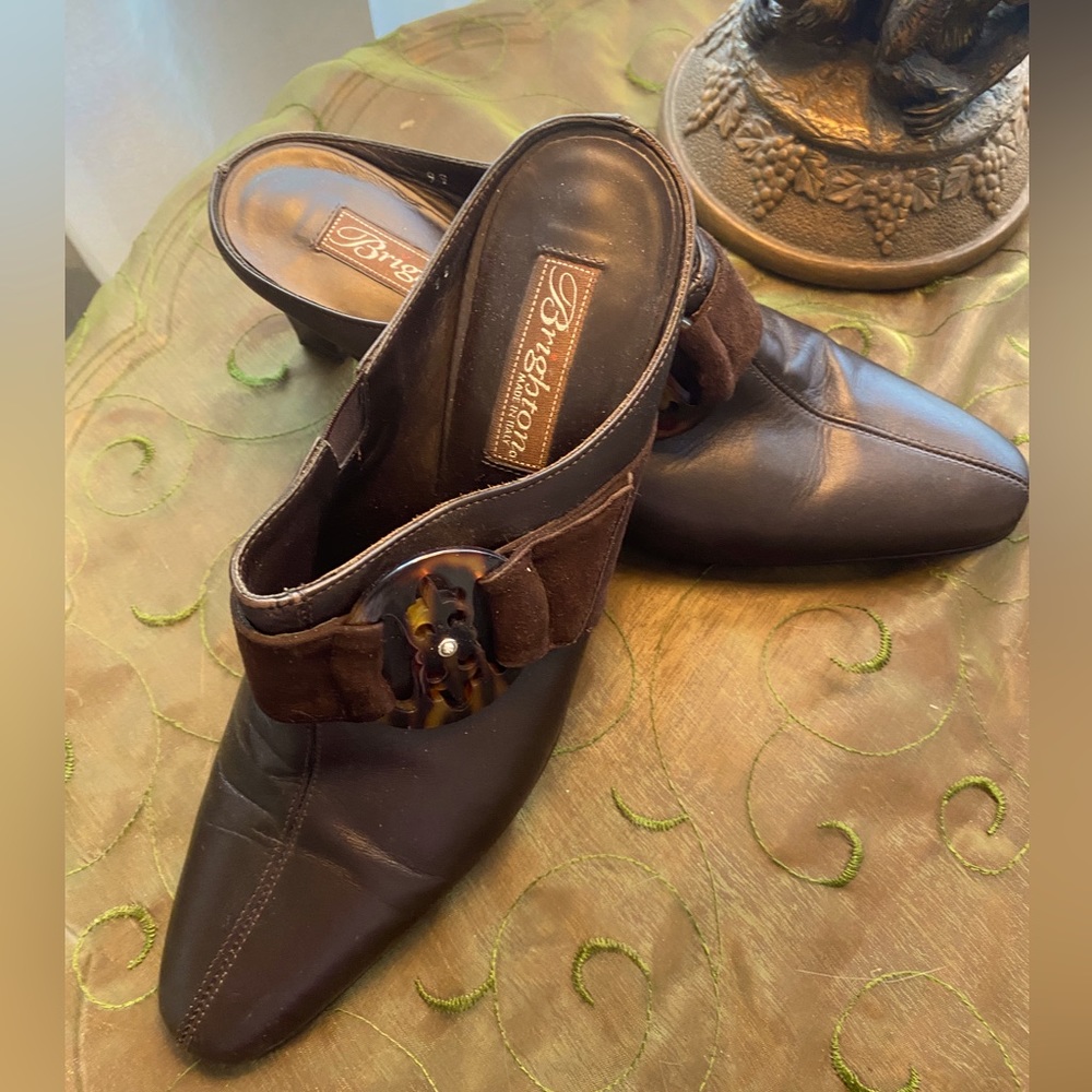 EUC Brighton Brown Leather Rococo Mules, Sz. 8.5M.